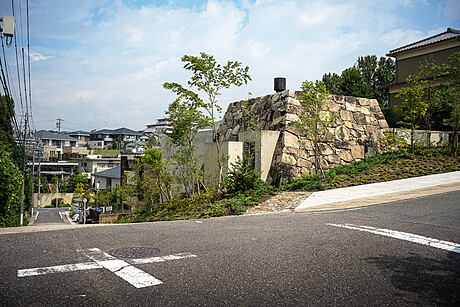 Takamine-cho House by Tomoaki Uno Architects - 11