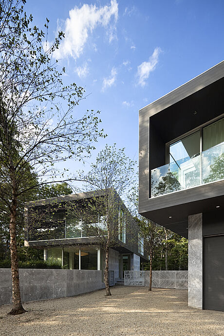 Split House by K/R - 2