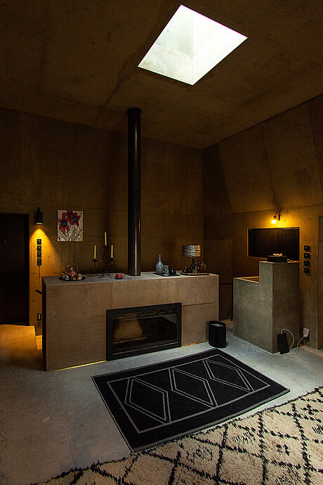 Takamine-cho House by Tomoaki Uno Architects - 7