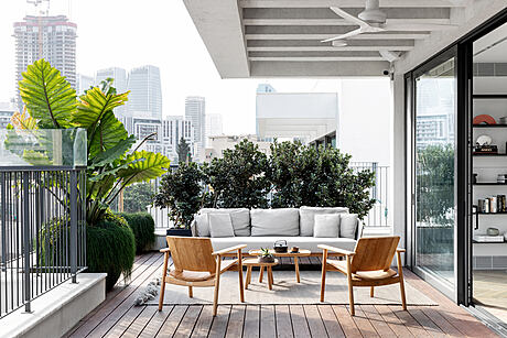 RA Apartment by Maya Sheinberger - 9