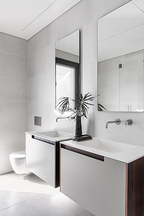 RA Apartment by Maya Sheinberger - 13
