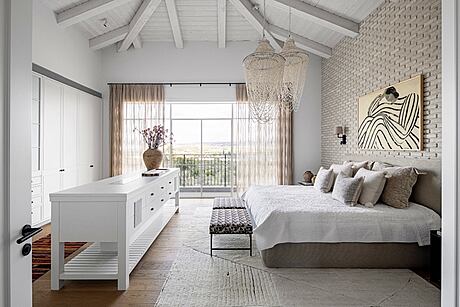 Straight Out of a Magazine by Frenkel Architecture & Interior Design - 12