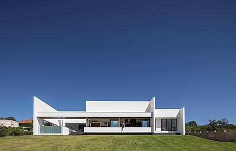 Casa 212 by NEBR Arquitetura - 14