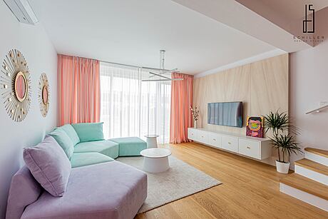 Gloria’s Happy Place by Schiller Dan - 2