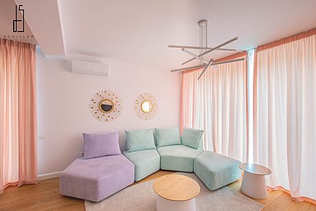 Gloria’s Happy Place by Schiller Dan - 3