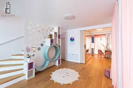 Gloria’s Happy Place by Schiller Dan - 5