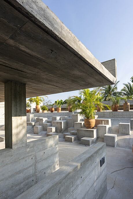 Casa TO by Ludwig Godefroy Architecture - 14