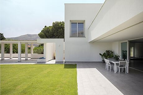 Contemporary Farmhouse by Provenzano Architetti Associati - 6