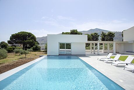 Contemporary Farmhouse by Provenzano Architetti Associati - 8