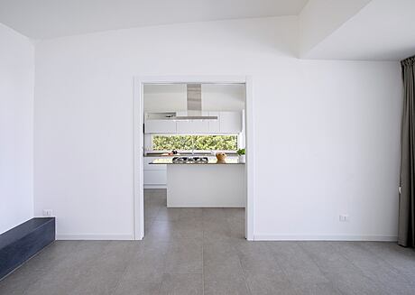 Contemporary Farmhouse by Provenzano Architetti Associati - 4