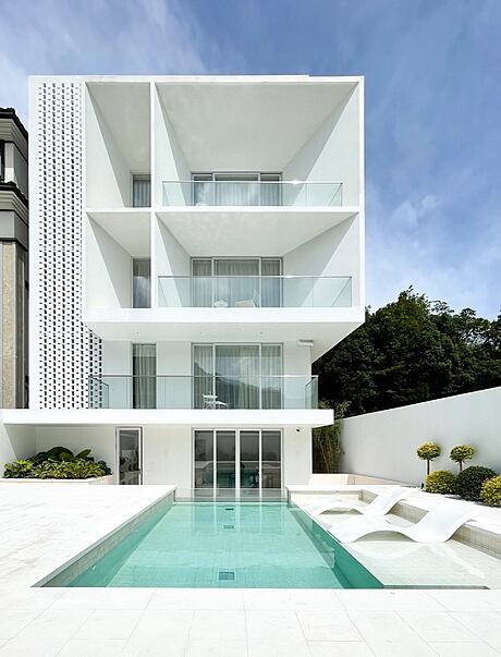 10³ Boutique Hotel by LQS Architects - 6