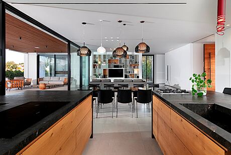 Four-Annex Family Home by Itsik Niv - 6