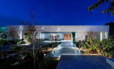 Four-Annex Family Home by Itsik Niv - 15