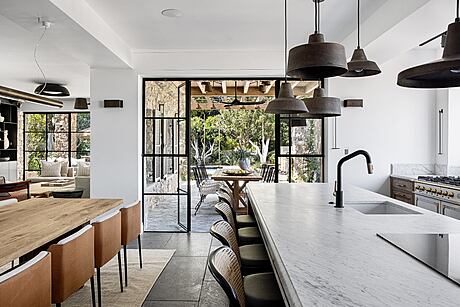 Modern Farmhouse by Keren Niv-Toledano - 11