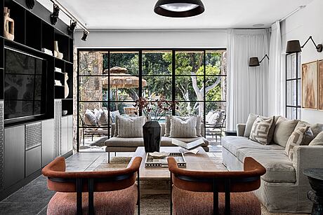 Modern Farmhouse by Keren Niv-Toledano - 6