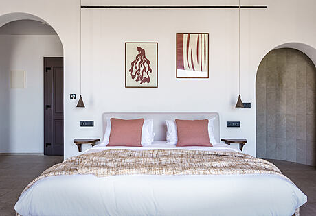 Pelican Bay Suites by Anna Tsalikian - 5