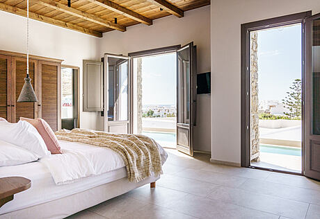 Pelican Bay Suites by Anna Tsalikian - 10