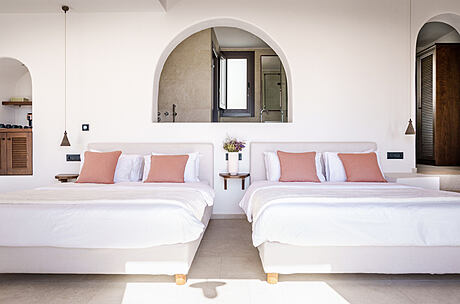 Pelican Bay Suites by Anna Tsalikian - 2