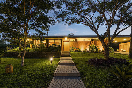Boa Vista House by Gabriel Pozzobom - 10