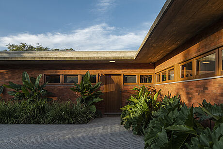 Boa Vista House by Gabriel Pozzobom - 7