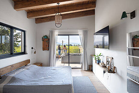 Northern Exposure: Cozy Family Home Embracing Nature - 10