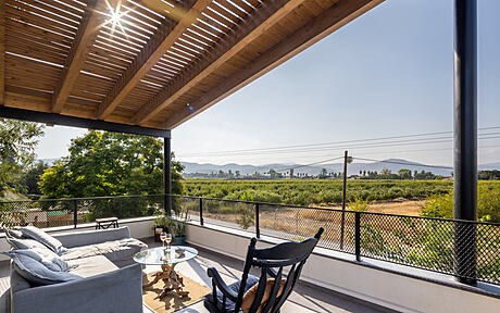 Northern Exposure: Cozy Family Home Embracing Nature - 12