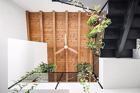 Northern Exposure: Cozy Family Home Embracing Nature - 8