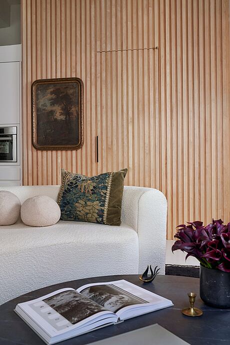 Dumbo Loft: A Luxurious Industrial Modernist Property - 5