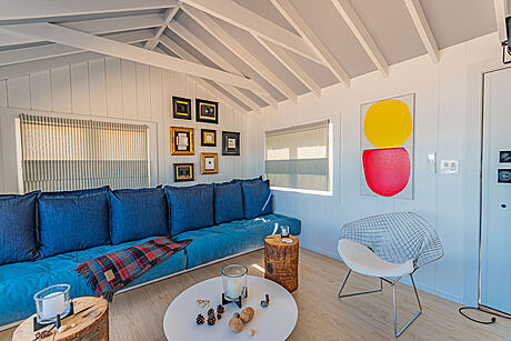 Cottage at Towd Point Road: A Minimalist Waterfront Retreat - 4