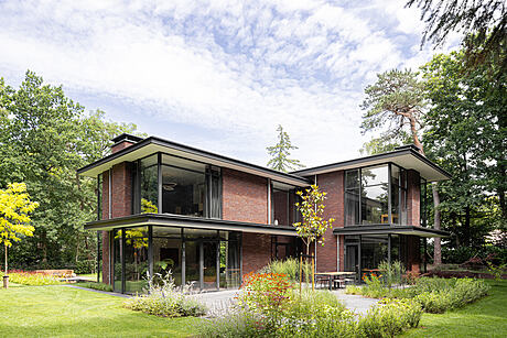 Villa Trompenberg: A Timeless Modern Home in Hilversum - 2