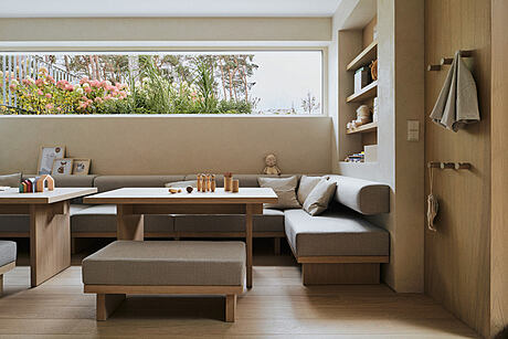 Coastal Manor: Where Modern Elegance Meets Coastal Bliss - 2