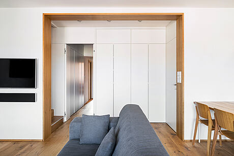 Sixty-Nine: Contemporary Home Design in Žižkov - 3
