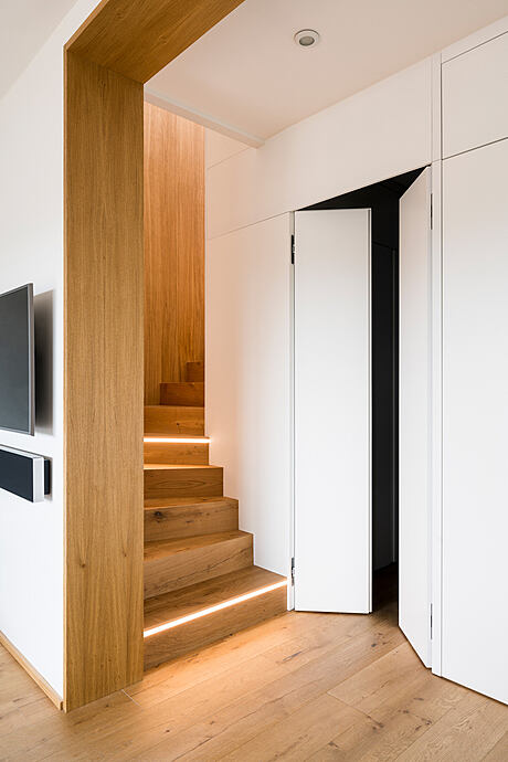 Sixty-Nine: Contemporary Home Design in Žižkov - 8