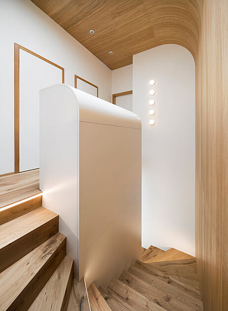 Sixty-Nine: Contemporary Home Design in Žižkov - 9