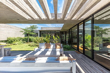 Casa Pilará: A Young Couple’s Country Home - 12