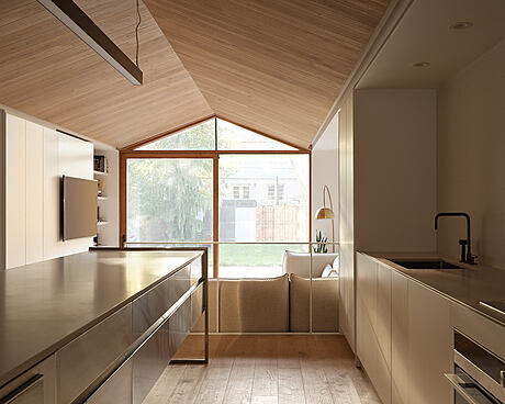 Everden: A Striking Narrow Contemporary Residence - 4