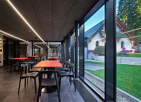 Hotel Villa Madonna: A Contemporary Masterpiece - 8