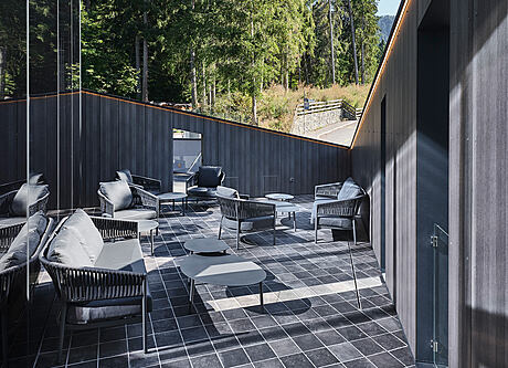 Hotel Villa Madonna: A Contemporary Masterpiece - 10