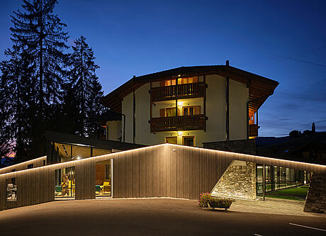 Hotel Villa Madonna: A Contemporary Masterpiece - 12