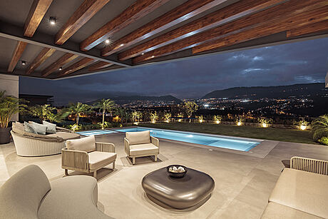 Paralelogramo House: Where Luxury Meets Nature in the Heart of Quito - 4