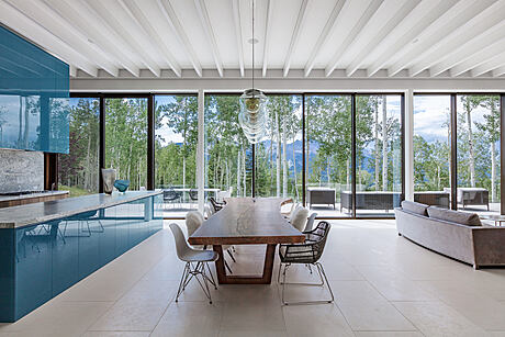 Elk Run Residence: A Serene Hideaway Amidst Telluride’s Scenic Beauty - 3