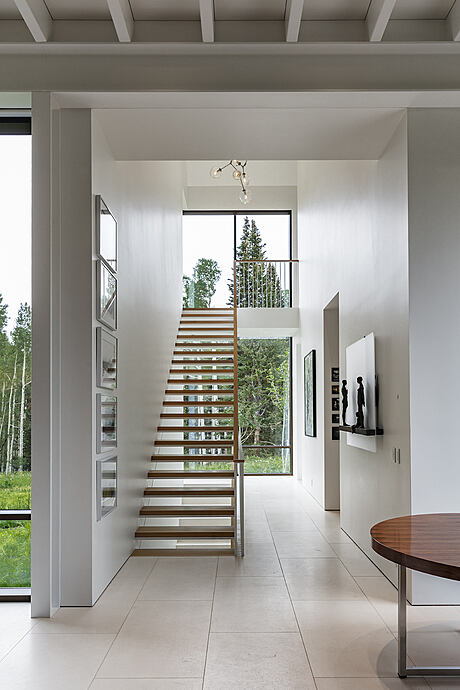 Elk Run Residence: A Serene Hideaway Amidst Telluride’s Scenic Beauty - 6