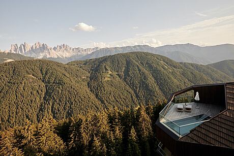 FORESTIS: A Nature-Infused Haven in Italy’s South Tyrol - 14