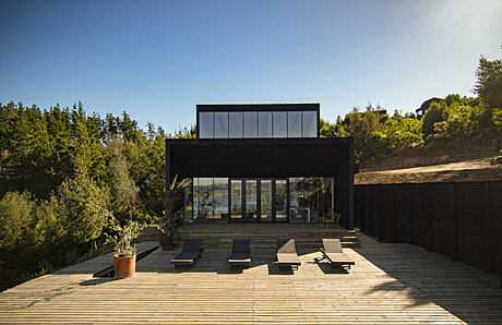 Casa Vichuquén: A Harmonious Fusion of Wood and Modern Design - 3