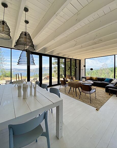 Casa Vichuquén: A Harmonious Fusion of Wood and Modern Design - 7