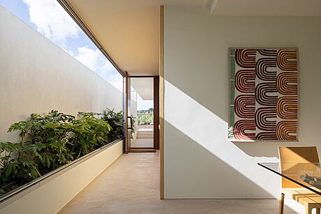 House in Galamares: Minimalist Elegance Meets Natural Beauty - 10