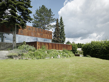 Deconstructed House: A Minimalist Tribute to Linz’s Steel Heritage - 2