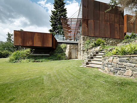 Deconstructed House: A Minimalist Tribute to Linz’s Steel Heritage - 6