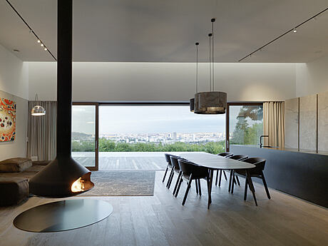 Deconstructed House: A Minimalist Tribute to Linz’s Steel Heritage - 3
