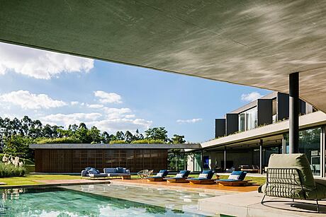 Casa Colina: FGMF Arquitetos’ Concrete Marvel in Porto Feliz - 2